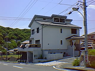 akira-house2.JPG (33966 oCg)